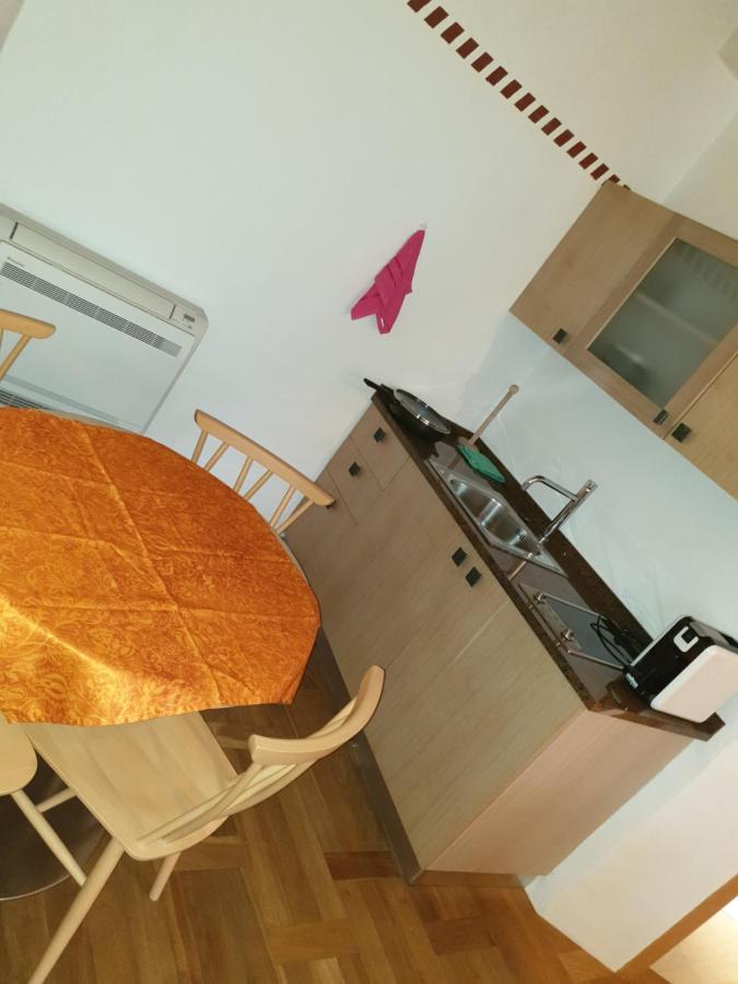 Smartnook Rooms And Apartment Esterno foto